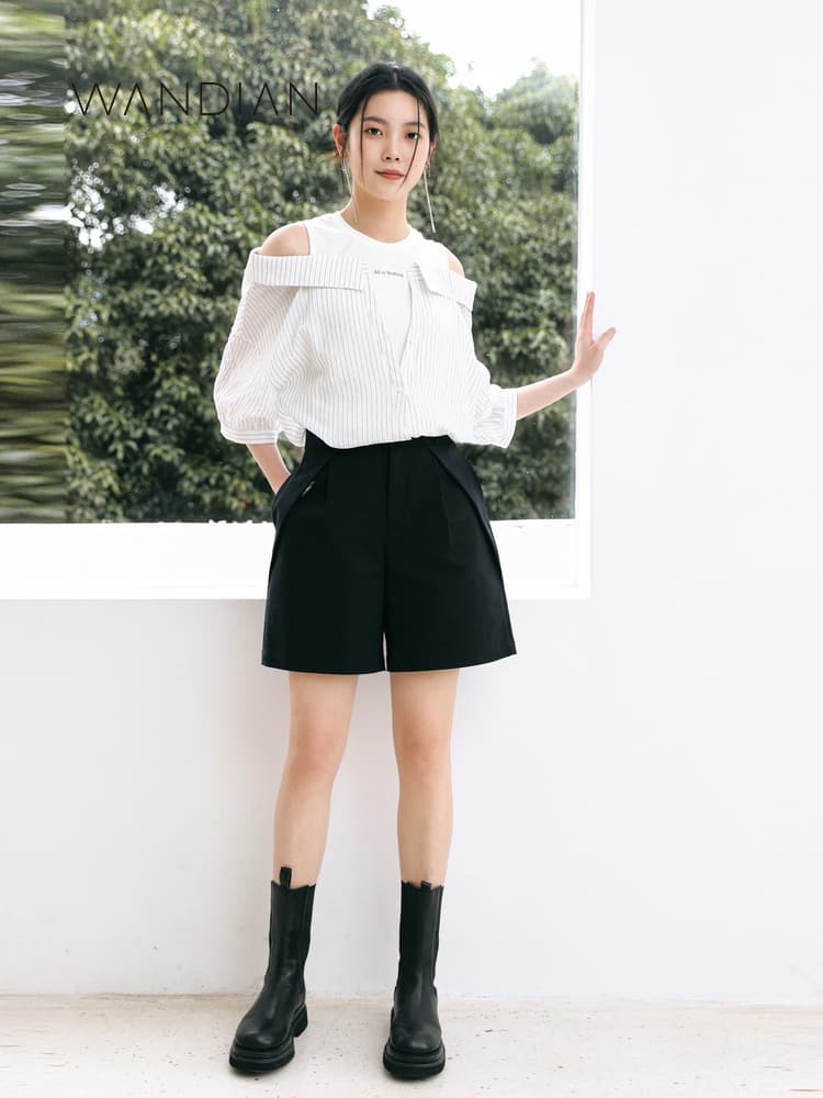 黒パンツ 上品プリーツ入りきれいめショートパンツ