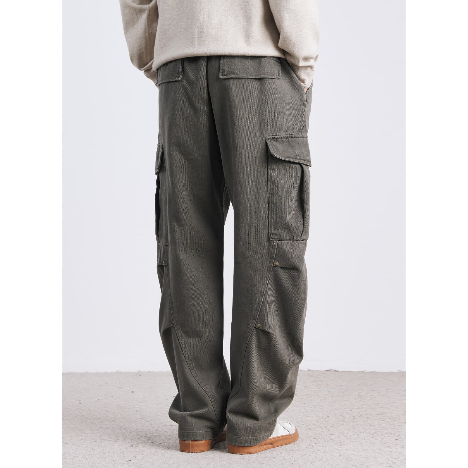 黒パンツ リラックス ミリタリー カーゴパンツ