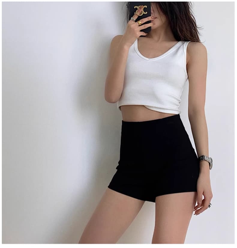 黒パンツ スタイリッシュ ハイウエスト ショートパンツ