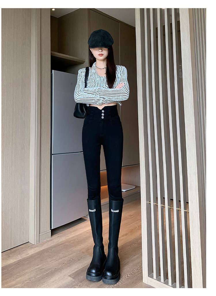 黒パンツ ハイウエストボタンスキニーパンツ