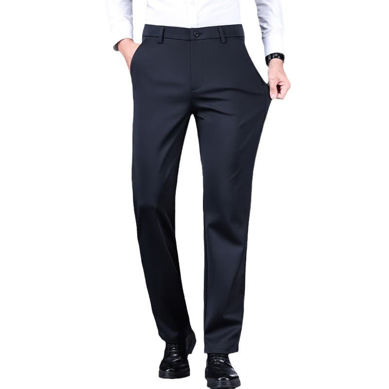 黒パンツ 上質仕立ての美シルエットスラックス