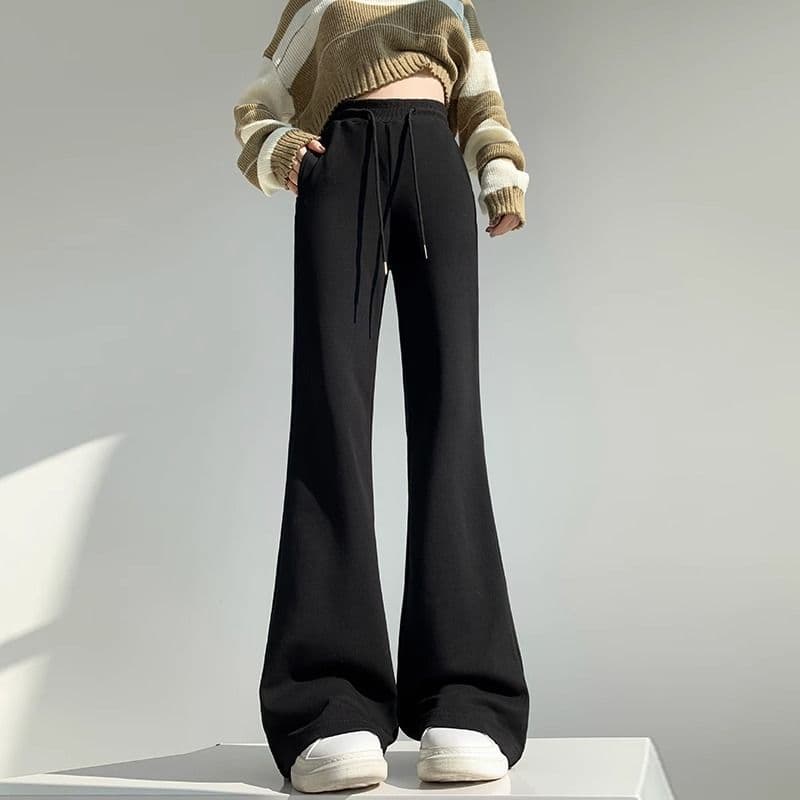 黒パンツ リラックスフレアストレッチパンツ