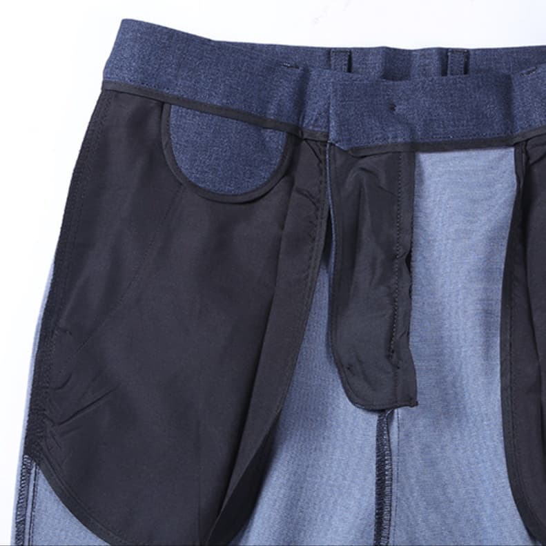 黒パンツ 美しいシルエットのビジネススラックス