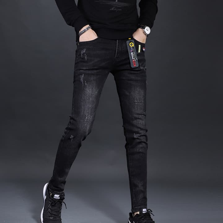 黒パンツ ダメージ加工スキニーデニム