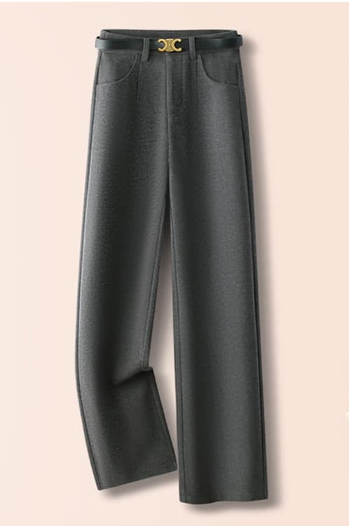 黒パンツ ウエスト金具付き ゆったりスラックス