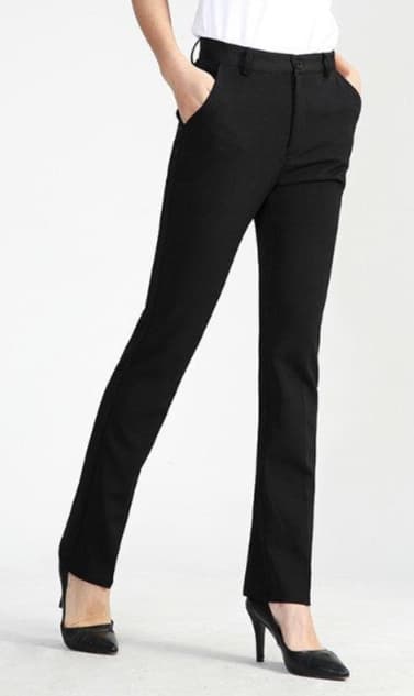 黒パンツ オフィスシーンを彩る美脚スラックス