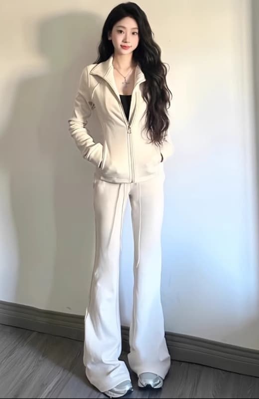 黒パンツ リラックスフレアストレッチパンツ