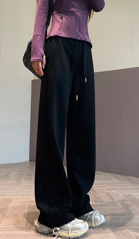 黒パンツ ウエストゴム入りストレート美脚スラックス