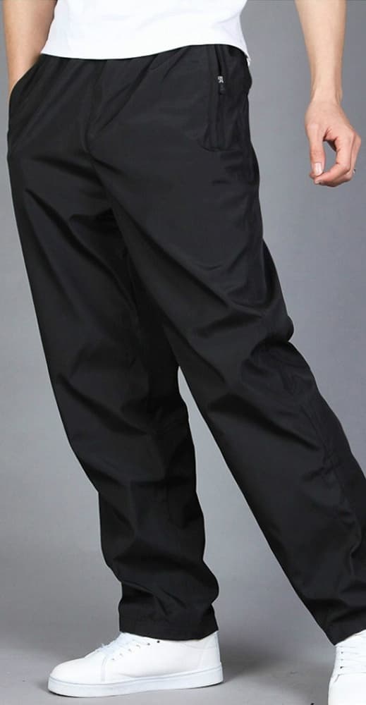 黒パンツ ストレート美脚チノパン