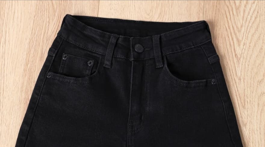 黒パンツ ストレッチ美脚デニムパンツ