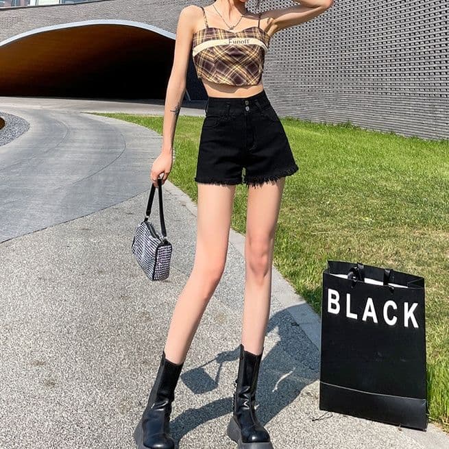 黒パンツ 裾フリンジデニムショートパンツ