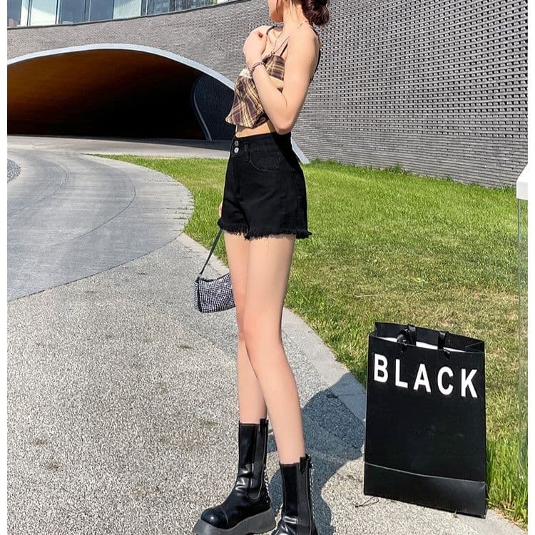黒パンツ 裾フリンジデニムショートパンツ