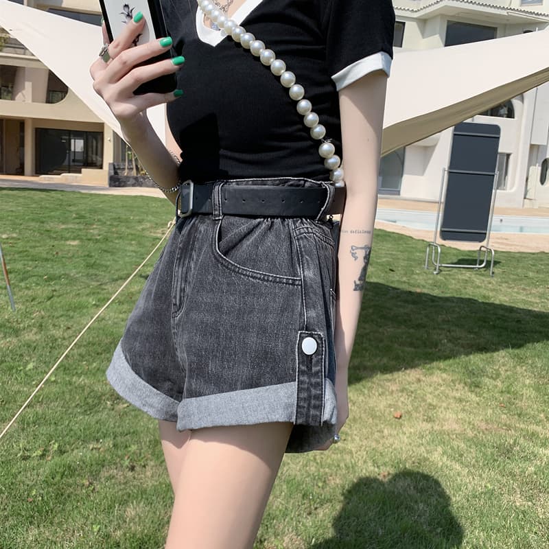 黒パンツ ハイウエストゆったりデニムショーツ