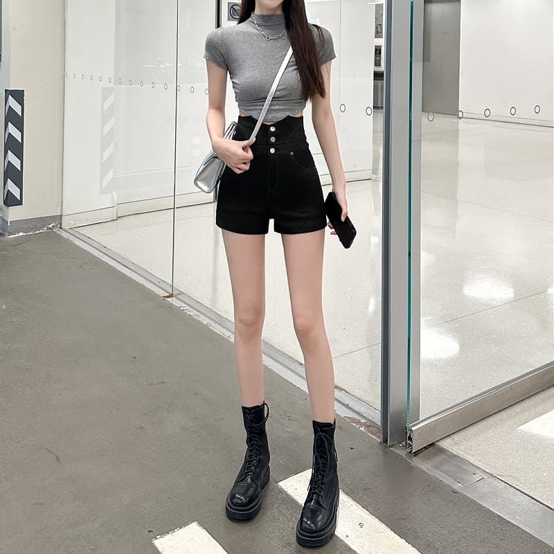 黒パンツ ハイウエストショートパンツ