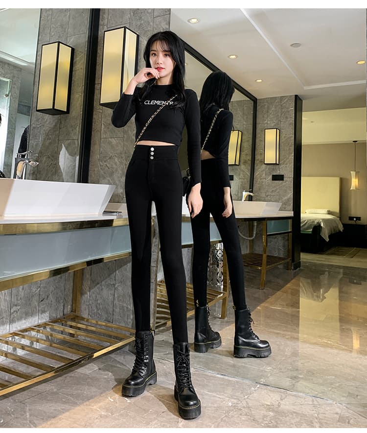 黒パンツ すらりと魅せる美脚ハイウエストパンツ