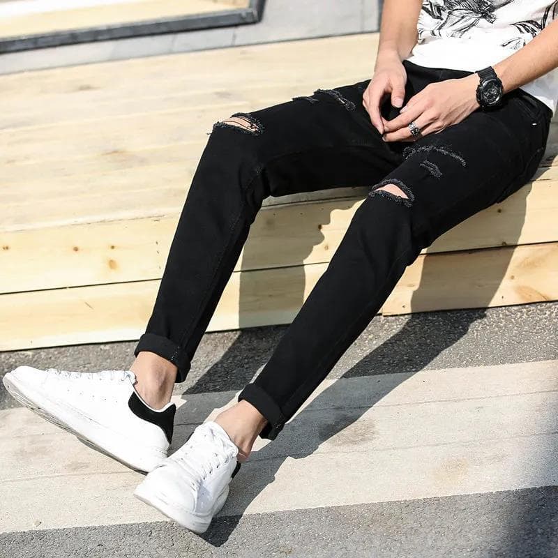 黒パンツ ダメージ加工スリムデニム