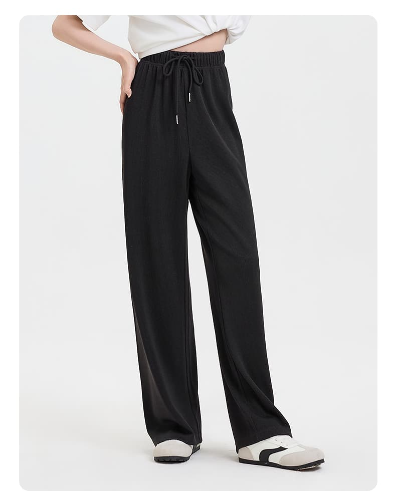 黒パンツ 楽ちん落ち感ドローコードワイドパンツ