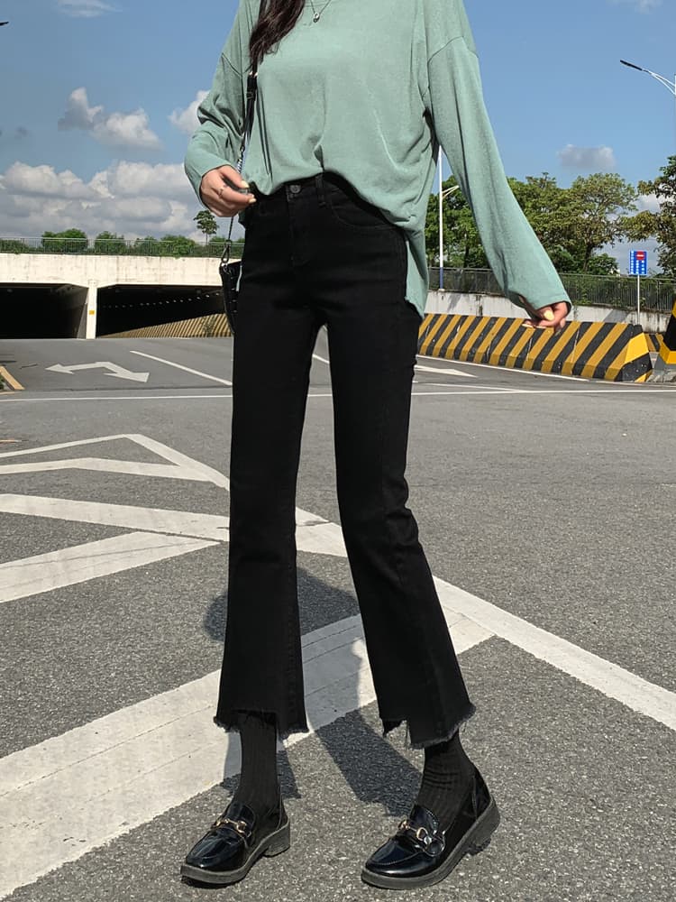 黒パンツ 裾フリンジ クロップド フレアパンツ