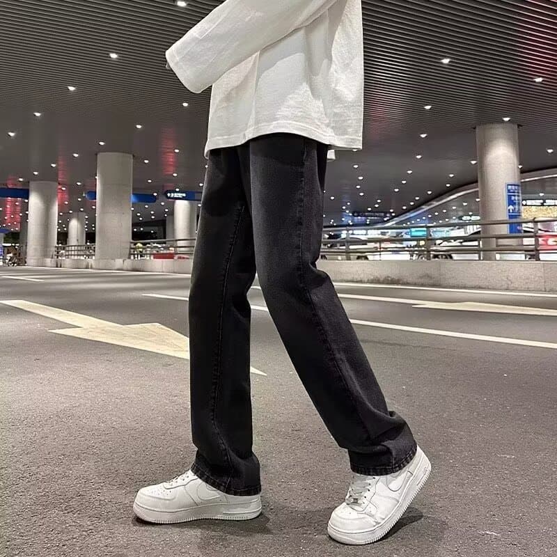 黒パンツ ストレートデニムパンツ