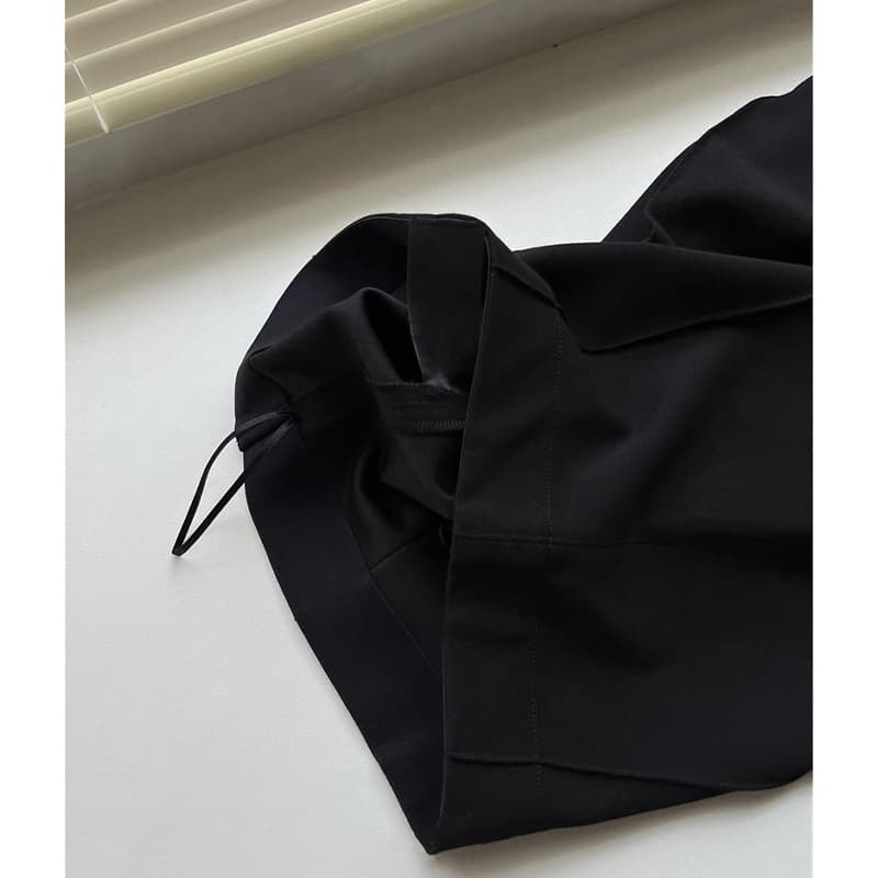 黒パンツ ハイウエストフレアパンツ 美脚シルエット