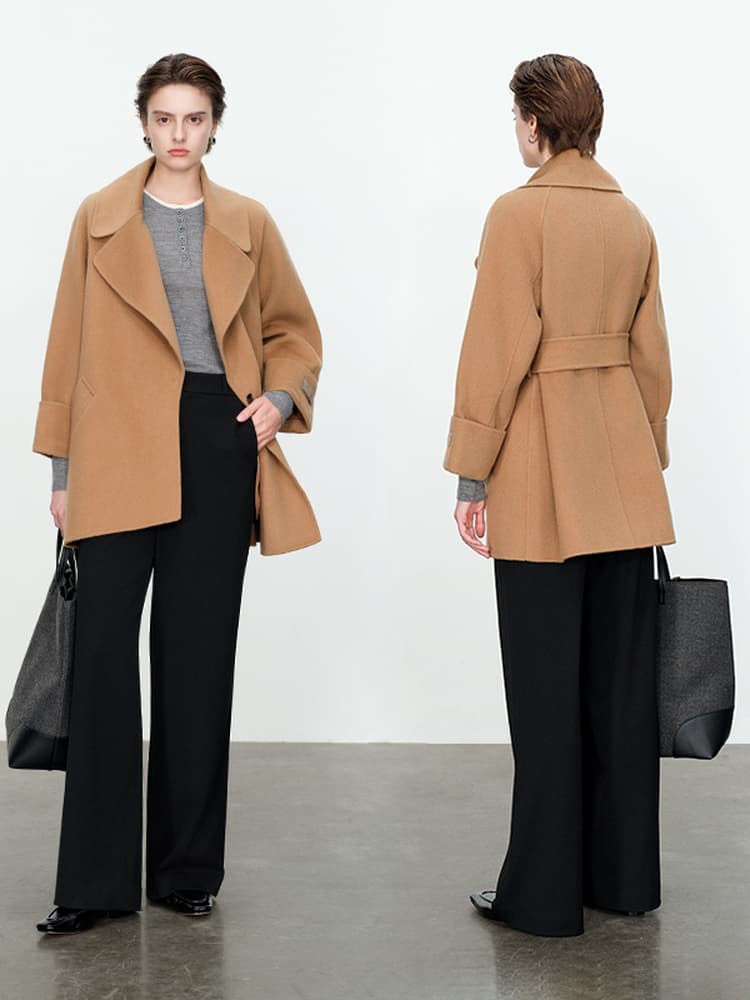 黒パンツ 上質素材のフォーマルワイドパンツ