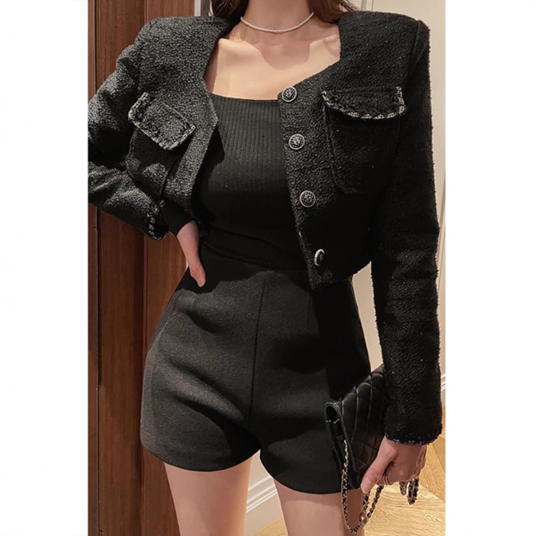 黒パンツ すっきりシルエット ハイウエストショートパンツ