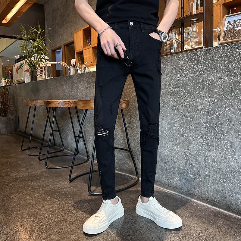 黒パンツ クラッシュ加工スリムパンツ