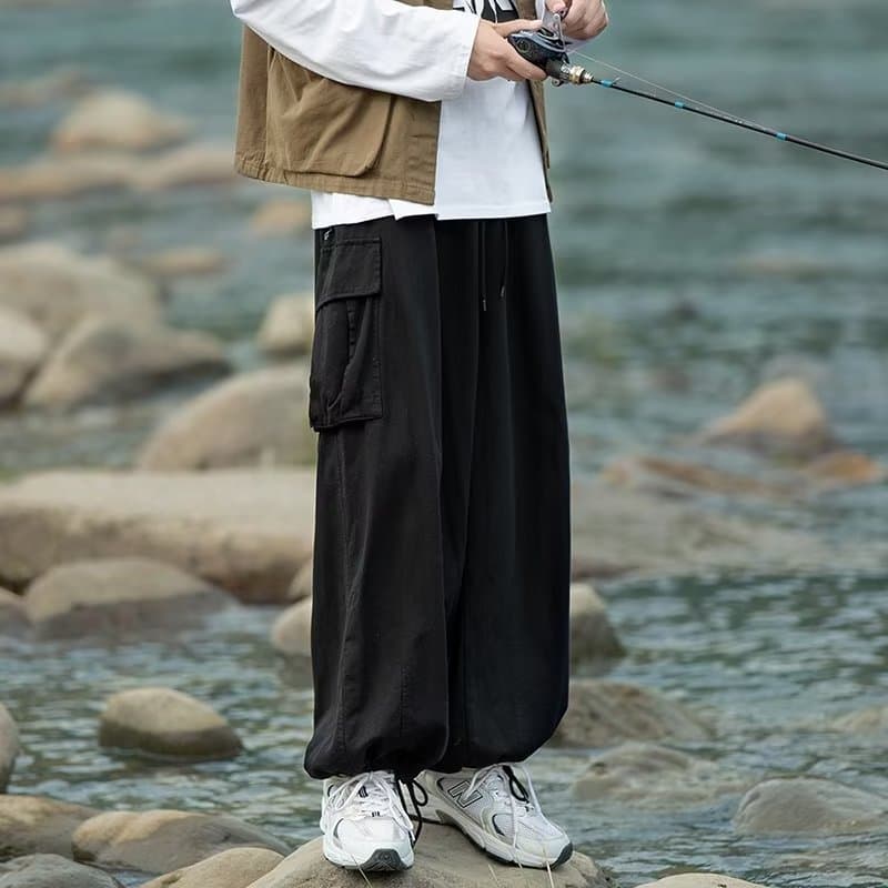 黒パンツ バルーンシルエット カーゴパンツ