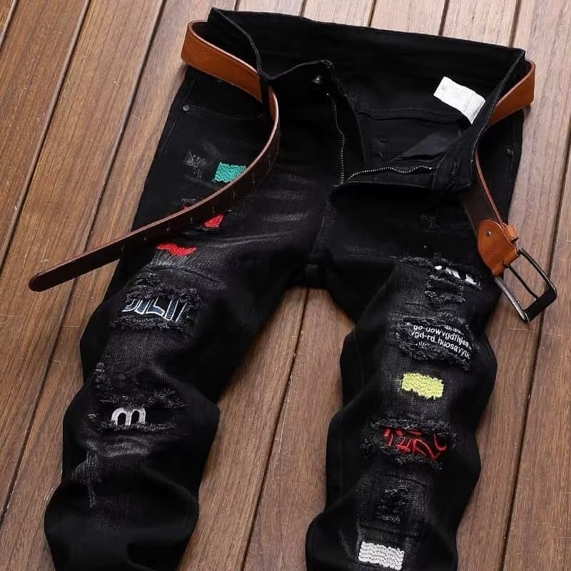 黒パンツ ダメージ加工スキニーデニム