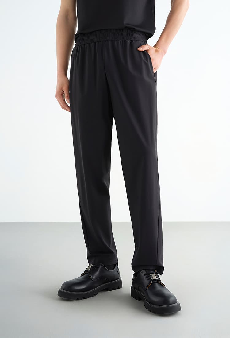 黒パンツ 楽ちん伸縮ウエストスラックス