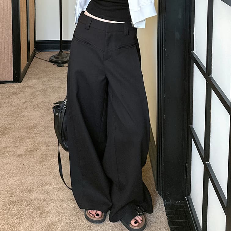 黒パンツ ワイドシルエットスラックス