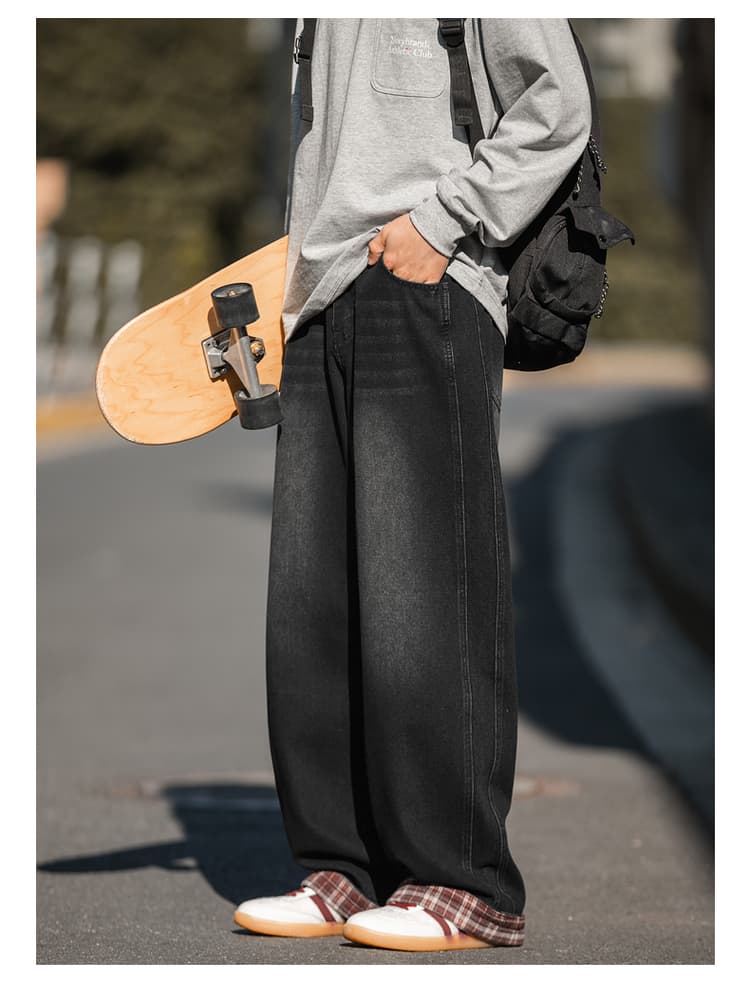 黒パンツ ゆったりストレートデニムパンツ