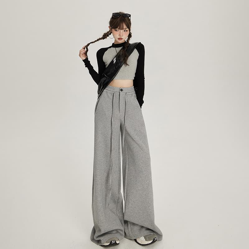 黒パンツ ドレープ シルエット ワイド パンツ