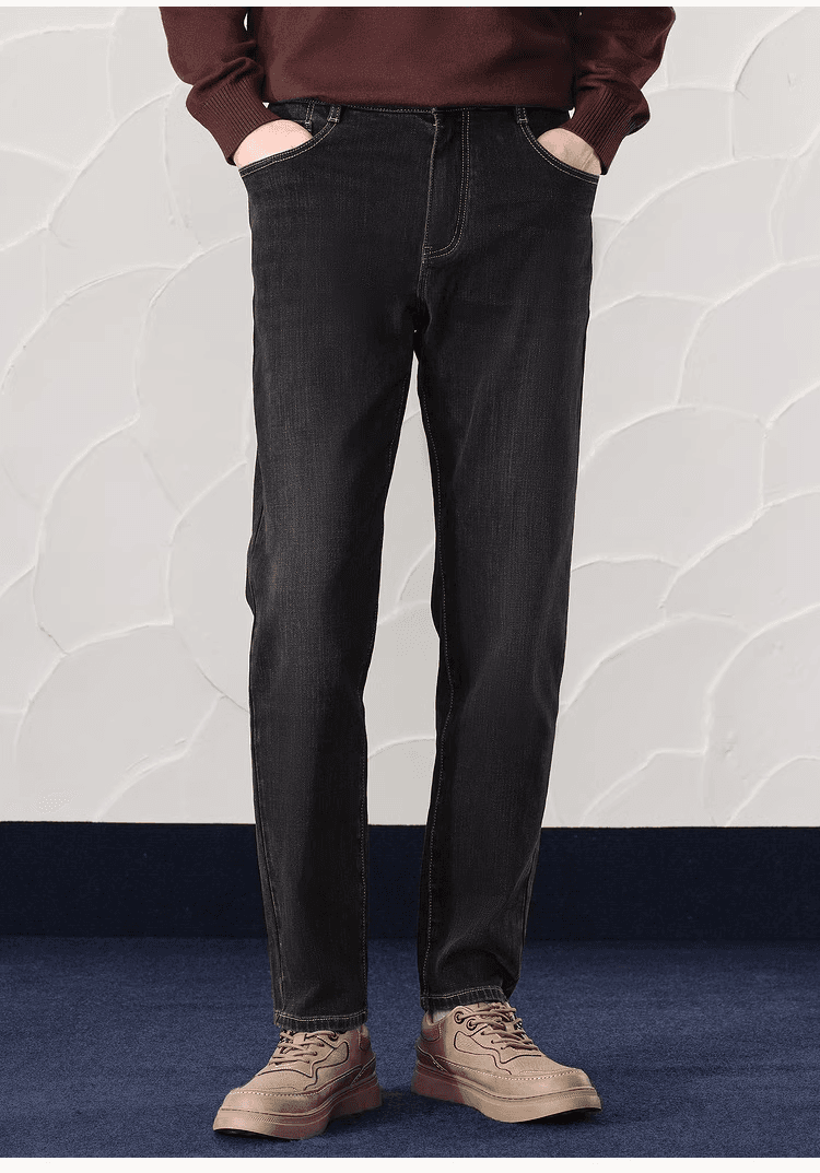 黒パンツ ストレート シルエット デニムパンツ