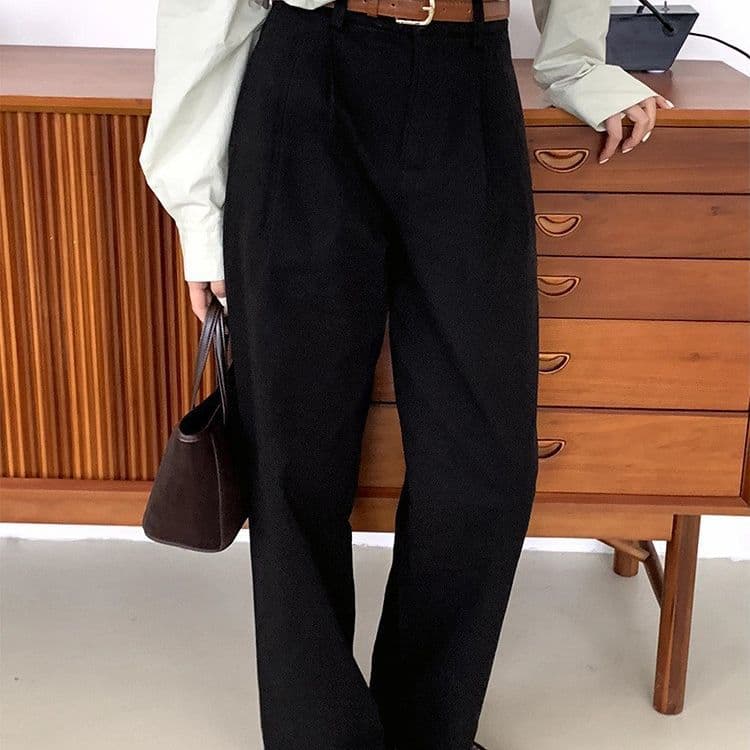 黒パンツ シンプル上質チノパン