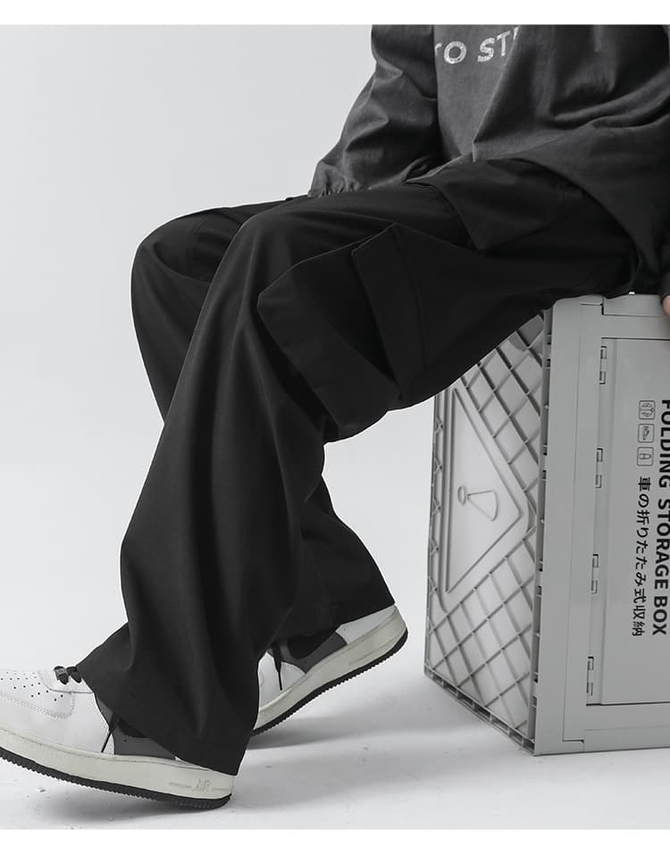 黒パンツ ゆったりカーゴデザイン ワイド パンツ