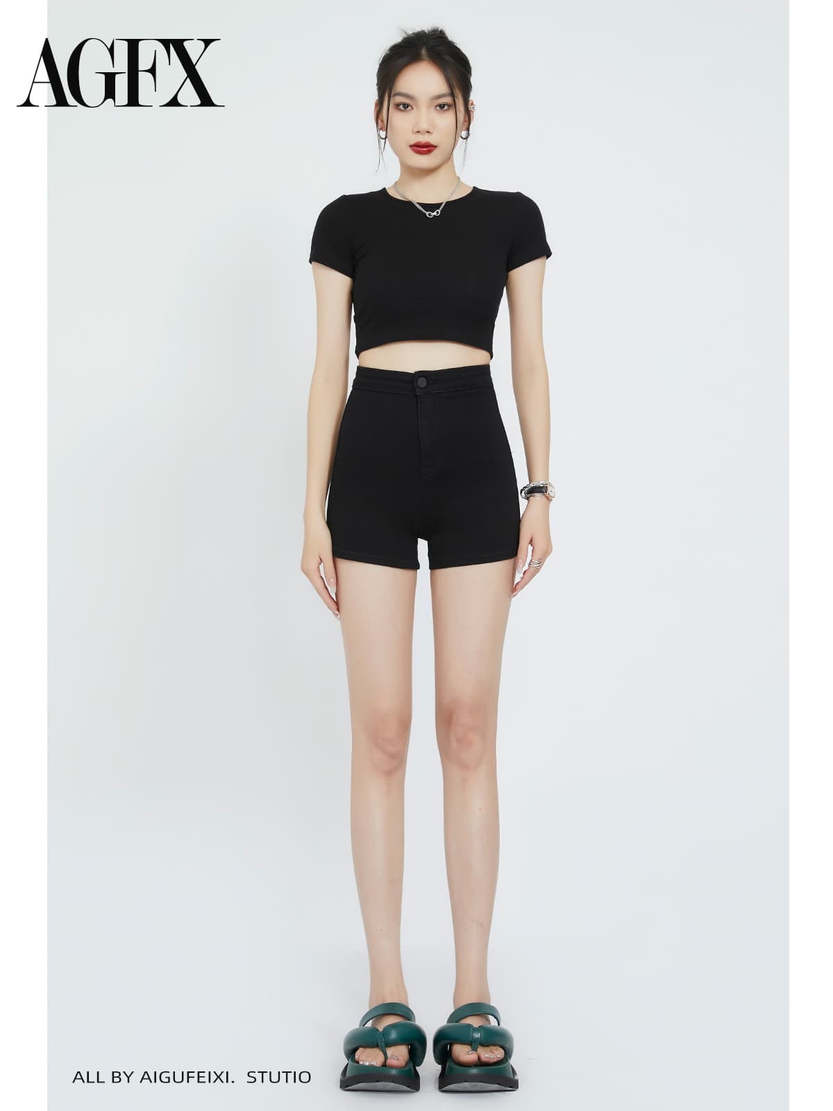 黒パンツ ハイウエストショートパンツ