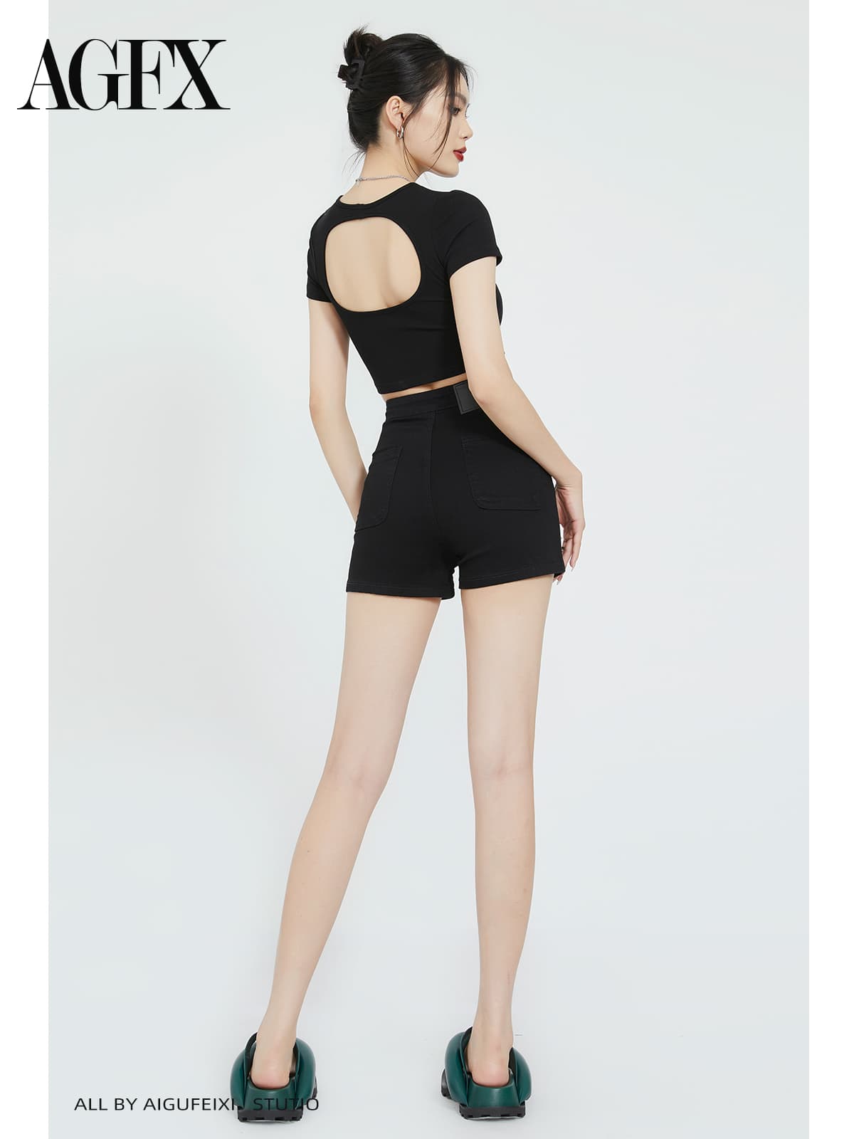 黒パンツ ハイウエストショートパンツ