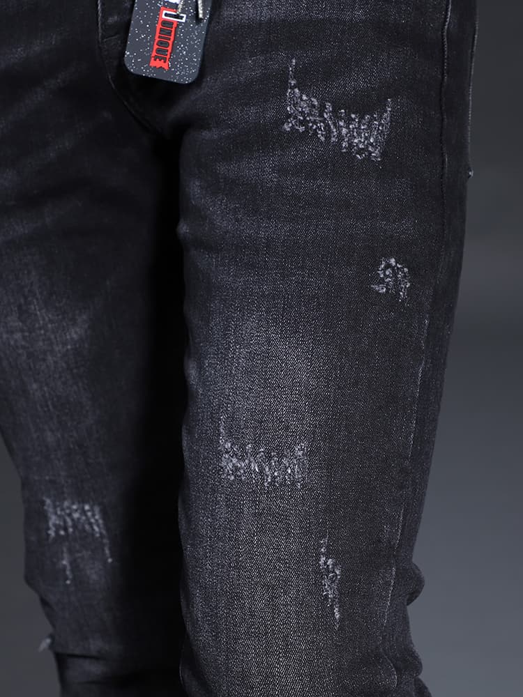 黒パンツ ダメージ加工 細身デニム