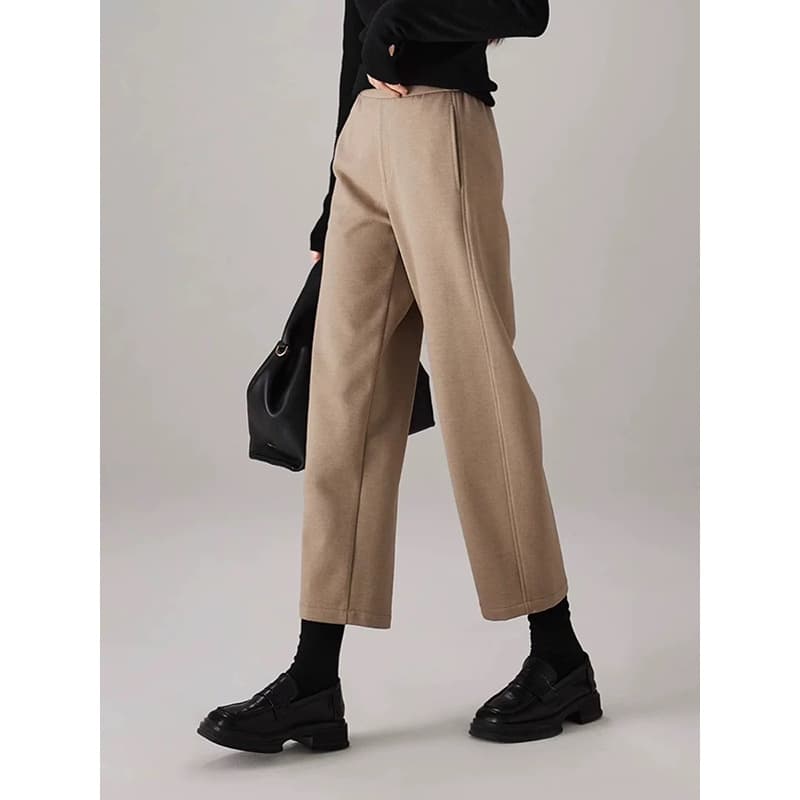 黒パンツ ストレートシルエット 楽ちんチノパン