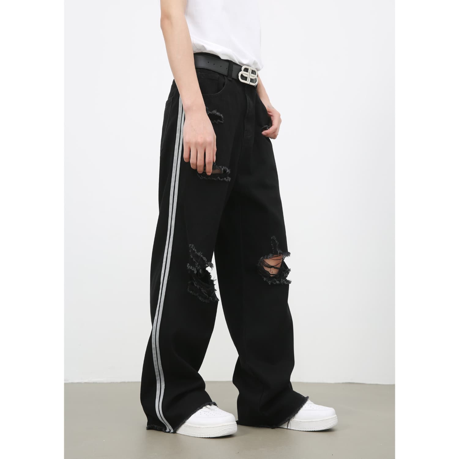 黒パンツ 黒デニム ダメージ加工 ヴィンテージ風 男女兼用 ワイドパンツ