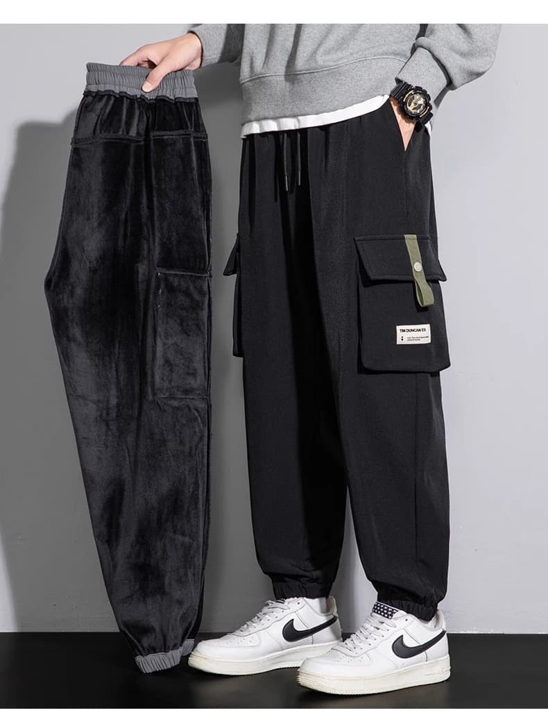 黒パンツ 美シルエット ワイドカーゴパンツ