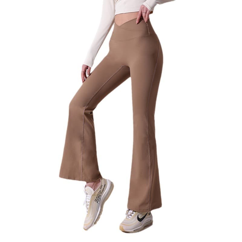 黒パンツ 美脚引き立てストレッチフレアパンツ