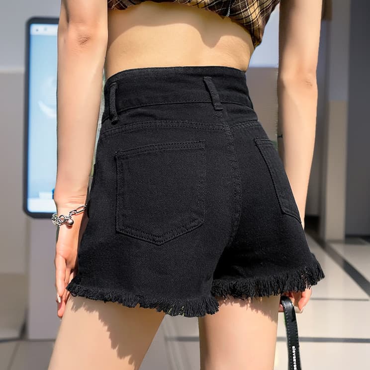 黒パンツ 裾フリンジデニムショートパンツ
