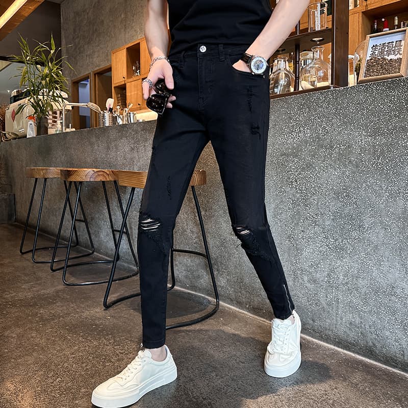 黒パンツ クラッシュ加工スリムパンツ