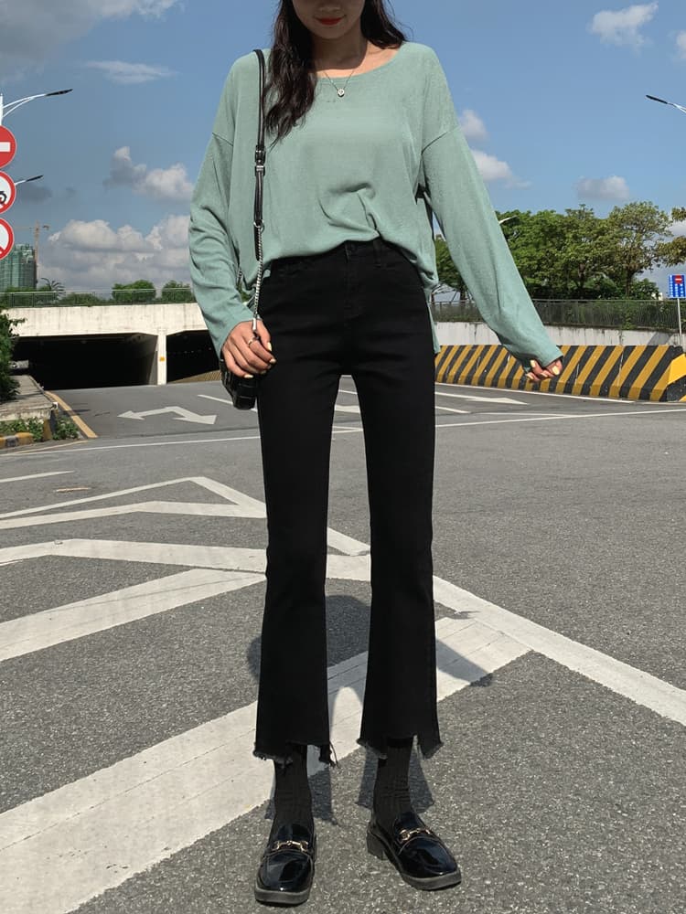 黒パンツ 裾フリンジ クロップド フレアパンツ