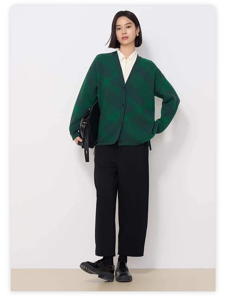 黒パンツ リラックスワイドデザインパンツ