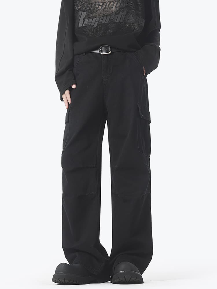 黒パンツ ゆったりシルエットカーゴパンツ