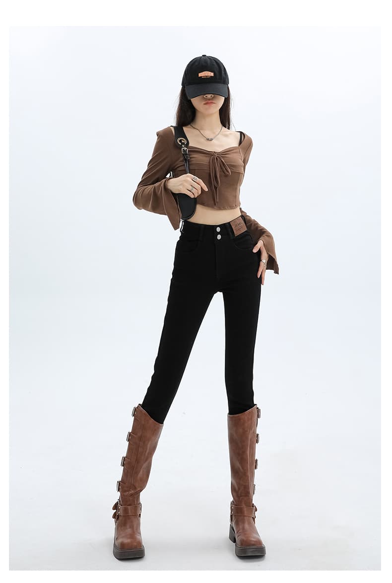 黒パンツ 美シルエットスキニーパンツ