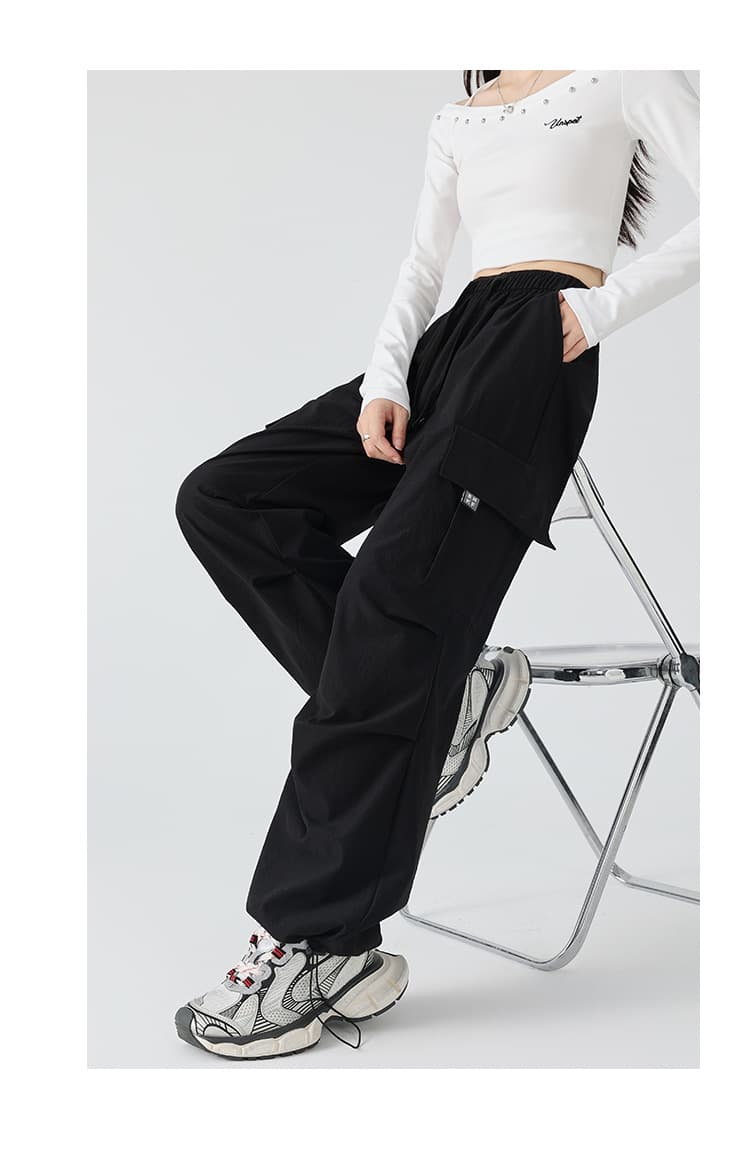 黒パンツ ルーズシルエット カーゴ ワイドパンツ